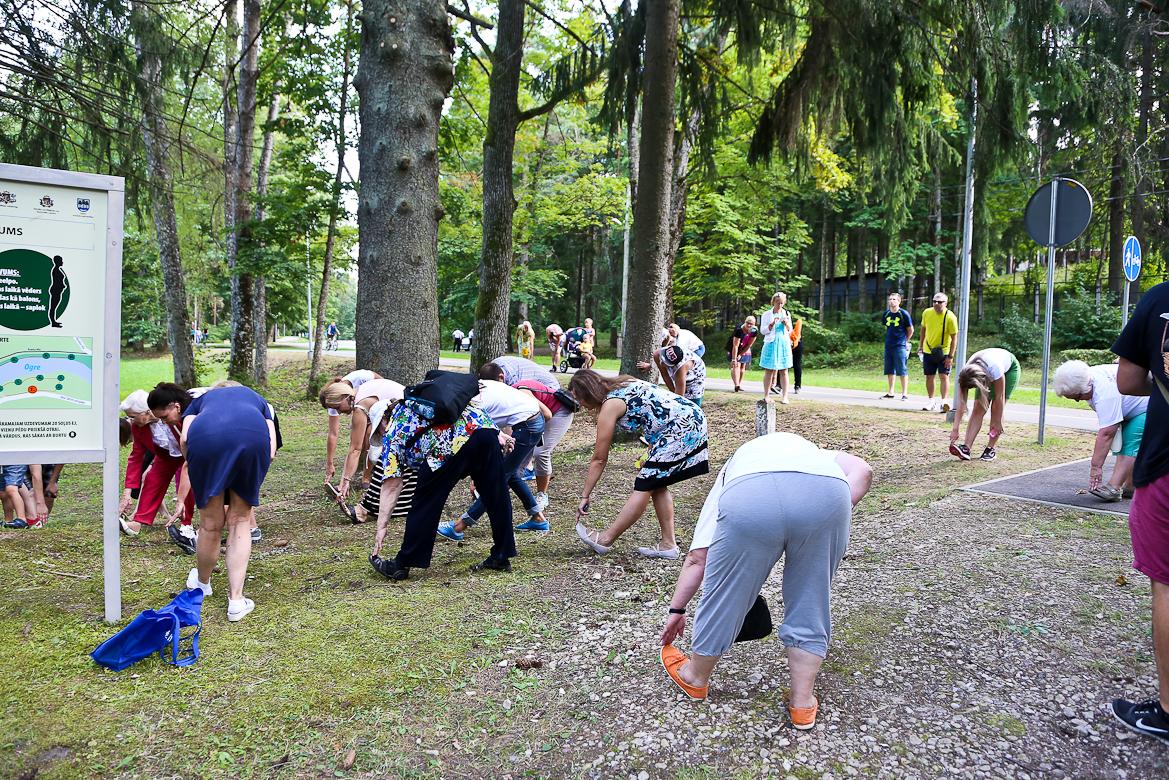 Cilvēki sporto