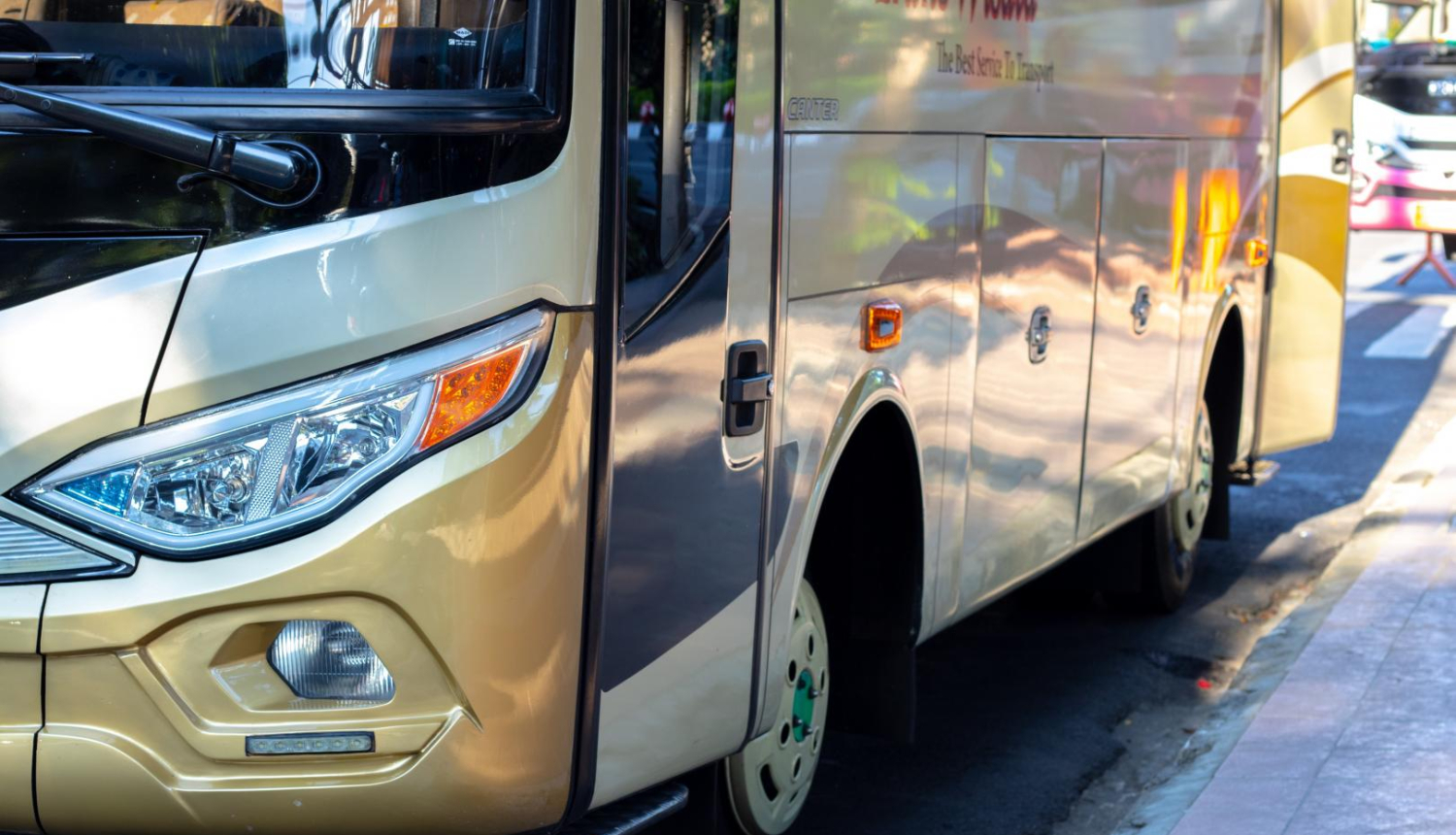 Dzeltens autobuss