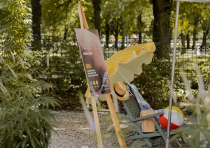 Kampaņas "Necepies" plakāts