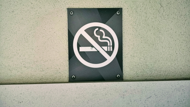Zīme "Smēķēt aizliegts"