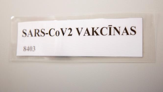 Fotogrāfija ar uzrakstu "SARS-CoV2 vakcīnas"