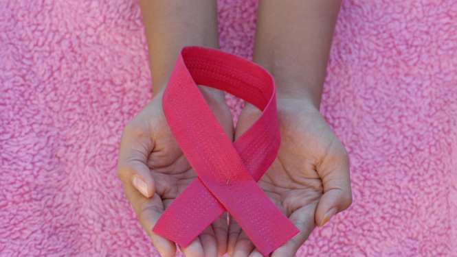 krūts vēža simbols