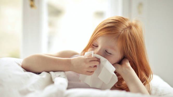 Attēls ar slimu bērnu