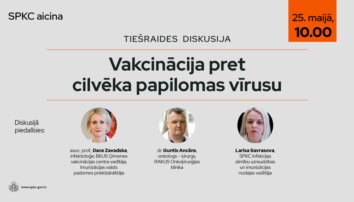 uz pelēka fona tiešraides runas personu fotogrāfijas