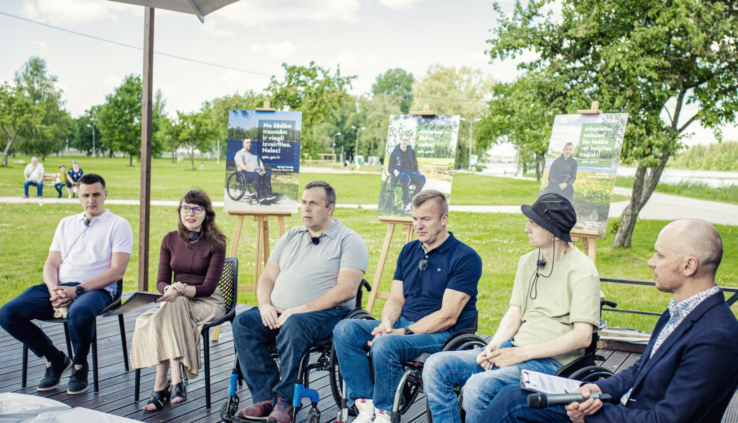 Kampaņas atklāšanas fotogrāfija