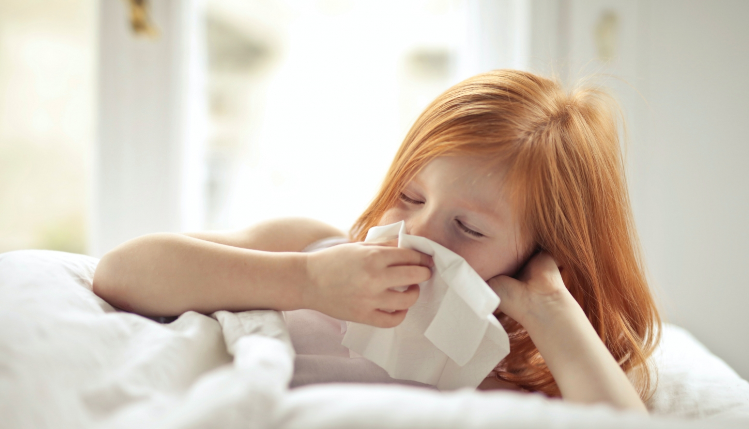 Attēls ar slimu bērnu