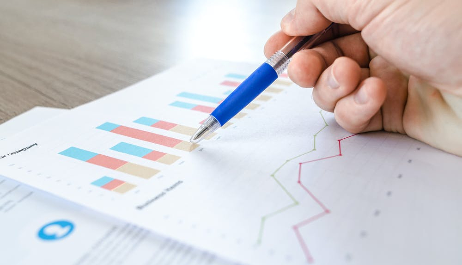 Attēls ar grafikiem